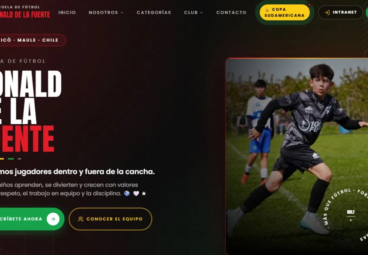 Portada actual de la Escuela de Fútbol Ronald De La Fuente desarrollada por Luis Reyes